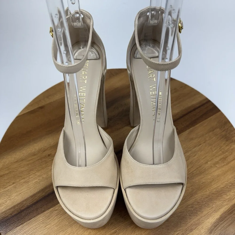 Stuart Weitzman size 10
